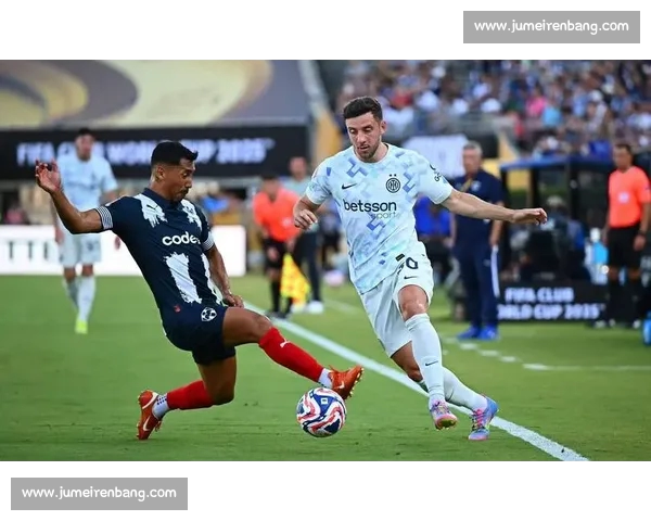 欧冠赛事直播全景解析豪门对决焦点战役实时呈现精彩瞬间战术看点全面追踪