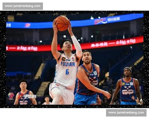 CBA赛事直播全面开启 激烈对决带你领略篮球激情与精彩瞬间